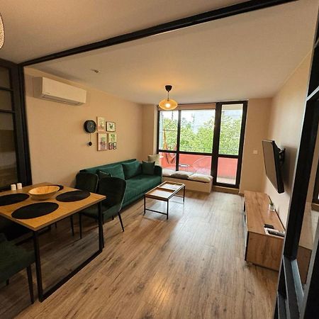 Lovely 1 Bedroom Apartment In The Heart Of Warna Exterior foto